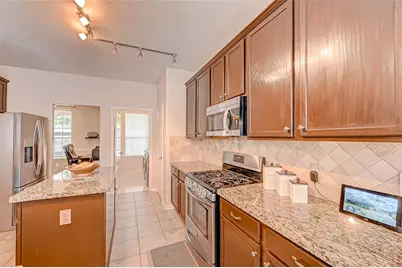2015 Holly Glade Lane, Sugar Land, TX 77498 - Photo 10