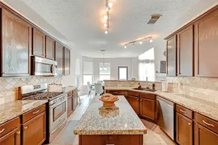 2015 Holly Glade Ln, Sugar Land, TX 77498 - Photo 12