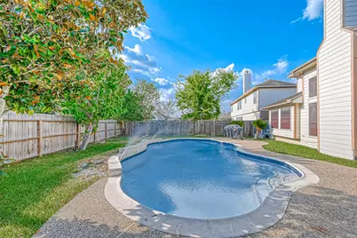 2015 Holly Glade Lane, Sugar Land, TX 77498 - Photo 32