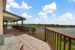 303 Winkler St, Baytown, TX 77520 - Photo 12