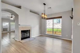 2310 Highland Crossing Dr, Conroe, TX 77304 - Photo 4