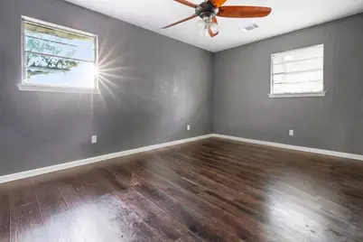 704 E Grand Street, Whitewright, TX 75491 - Photo 8
