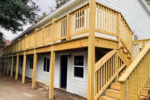 807 71st St, Houston, TX 77011 - Photo 8