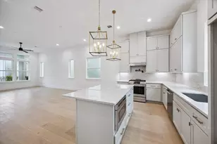 947 Blackshire Ln, Houston, TX 77055 - Photo 18