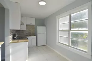 103 Cosmos St, Houston, TX 77009 - Photo 2