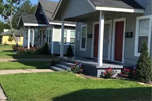216 W Republic St, Baytown, TX 77520 - Photo 2