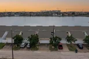 10429 Schaper Rd, Galveston, TX 77554 - Photo 26