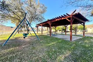 10429 Schaper Rd, Galveston, TX 77554 - Photo 34