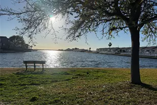 10429 Schaper Rd, Galveston, TX 77554 - Photo 36