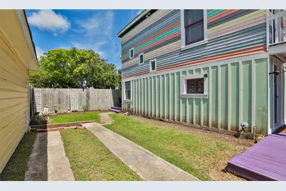 1212 39th Street, Galveston, TX 77550 - Photo 18