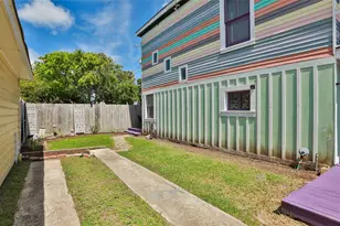 1212 39th St, Galveston, TX 77550 - Photo 18