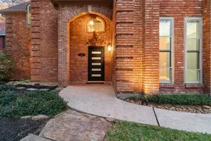 31 Tanager Trail, The Woodlands, TX 77381 - Photo 4