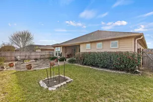 1006 Blackman Ct, Hutto, TX 78634 - Photo 14