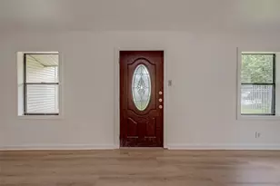 2051 Santa Rosa St, Houston, TX 77023 - Photo 6