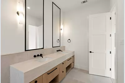 310 E 35th Street, Houston, TX 77018 - Photo 38