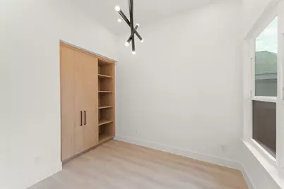 310 E 35th Street, Houston, TX 77018 - Photo 8