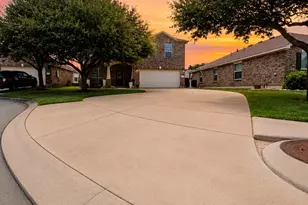 1815 Creegan Park Ct, Houston, TX 77047 - Photo 2
