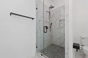 8006 Longridge Dr, Houston, TX 77055 - Photo 34