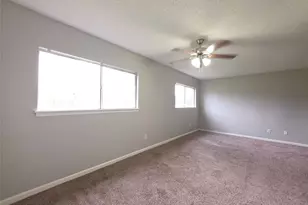 9814 Kiwi Ln, Conroe, TX 77385 - Photo 10