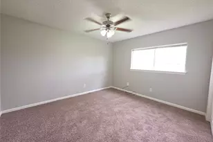 9814 Kiwi Ln, Conroe, TX 77385 - Photo 8