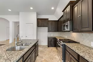 4108 Ashwood Hollow Ln, Spring, TX 77386 - Photo 10