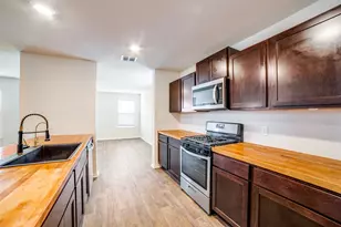 10054 Bur Sedge, San Antonio, TX 78254 - Photo 12