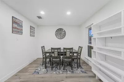 9618 Glenwood Forest Drive, Houston, TX 77078 - Photo 8