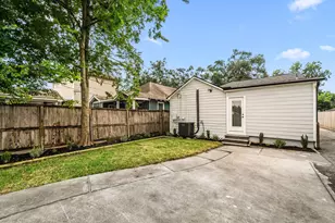 803 E 29th St, Houston, TX 77009 - Photo 24