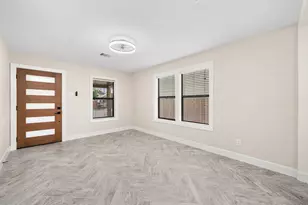 803 E 29th St, Houston, TX 77009 - Photo 6