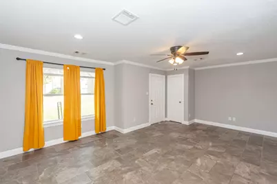 1053 Willow Oaks Circle, Pasadena, TX 77506 - Photo 2
