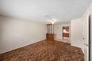 903 E Spreading Oak Dr, Houston, TX 77076 - Photo 6