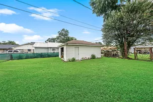 903 E Spreading Oak Dr, Houston, TX 77076 - Photo 26
