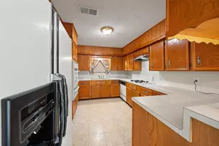 903 E Spreading Oak Dr, Houston, TX 77076 - Photo 16