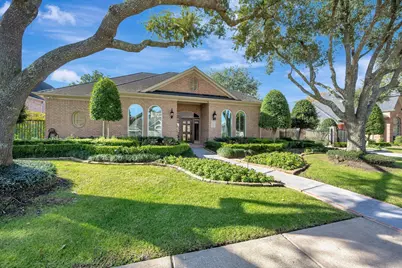 3706 Almond Creek Drive, Houston, TX 77059 - Photo 2