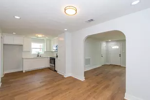 218 Evans St, Angleton, TX 77515 - Photo 10