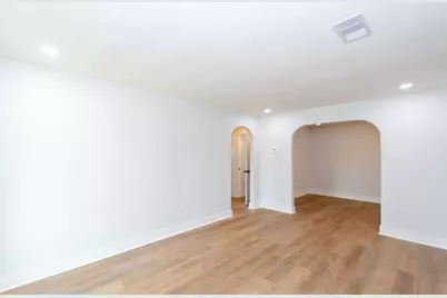 218 Evans Street, Angleton, TX 77515 - Photo 6