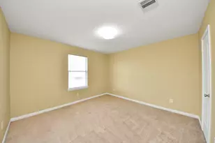 6915 Primrose Rd, Baytown, TX 77521 - Photo 16