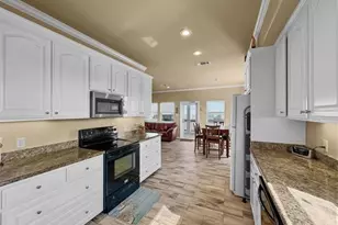 1219 Front Ave Ave, Port Bolivar, TX 77650 - Photo 8