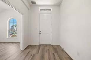 209 Cross Gable Ln, Dayton, TX 77535 - Photo 6