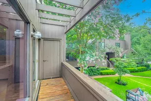 271 Litchfield Ln, Houston, TX 77024 - Photo 24