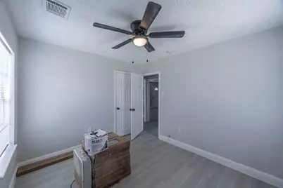 5007 Northridge Drive, Houston, TX 77033 - Photo 20