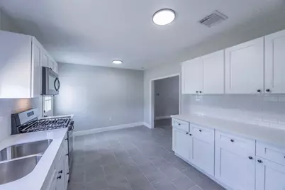 5007 Northridge Drive, Houston, TX 77033 - Photo 8