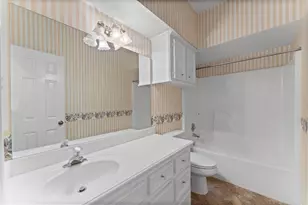 399 Rolling Hills Dr, Conroe, TX 77304 - Photo 12