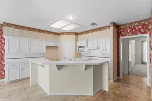 399 Rolling Hills Dr, Conroe, TX 77304 - Photo 4