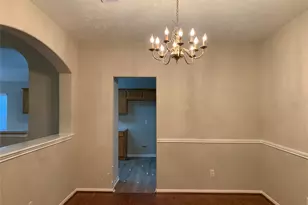 3611 Stratford Town Ln, Sugar Land, TX 77498 - Photo 4