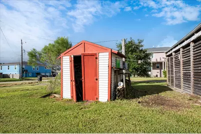1123 Rosenbloom, Crystal Beach, TX 77650 - Photo 26