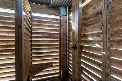 1123 Rosenbloom, Crystal Beach, TX 77650 - Photo 18