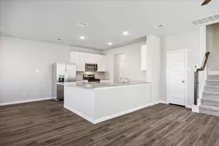 715 Gavin Walker Dr, Rosharon, TX 77583 - Photo 4