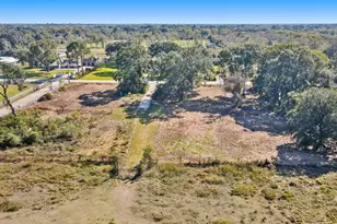 676 Evergreen St, Fresno, TX 77545 - Photo 2