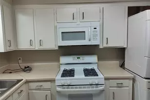 1102 W Tri Oaks Ln, Houston, TX 77043 - Photo 6